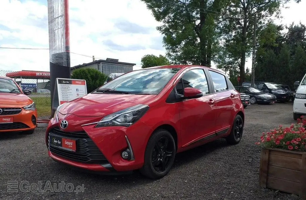 TOYOTA Yaris 