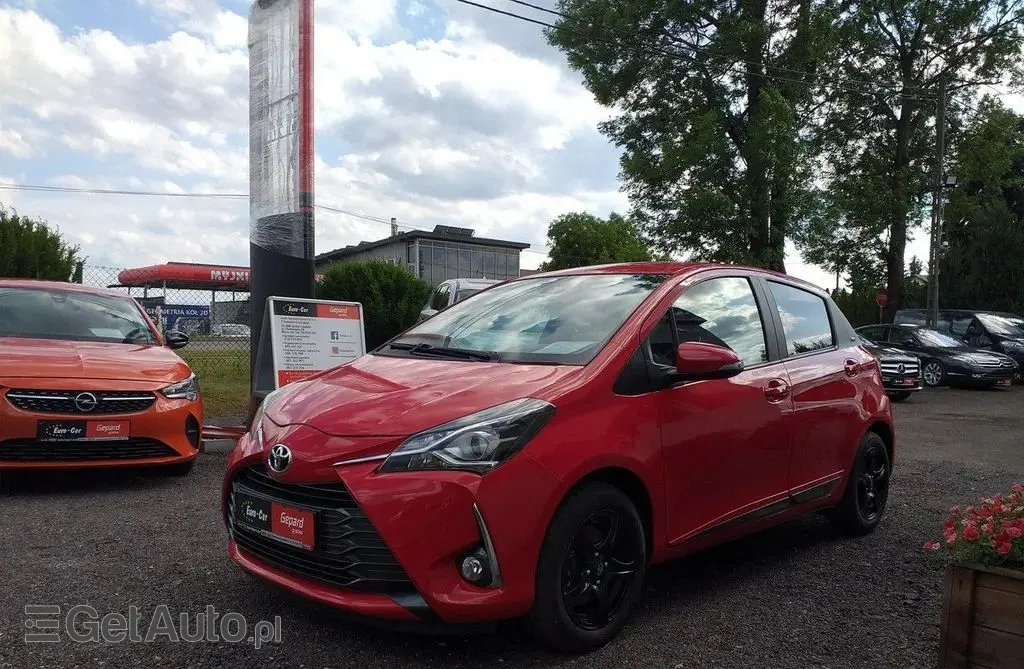 TOYOTA Yaris 