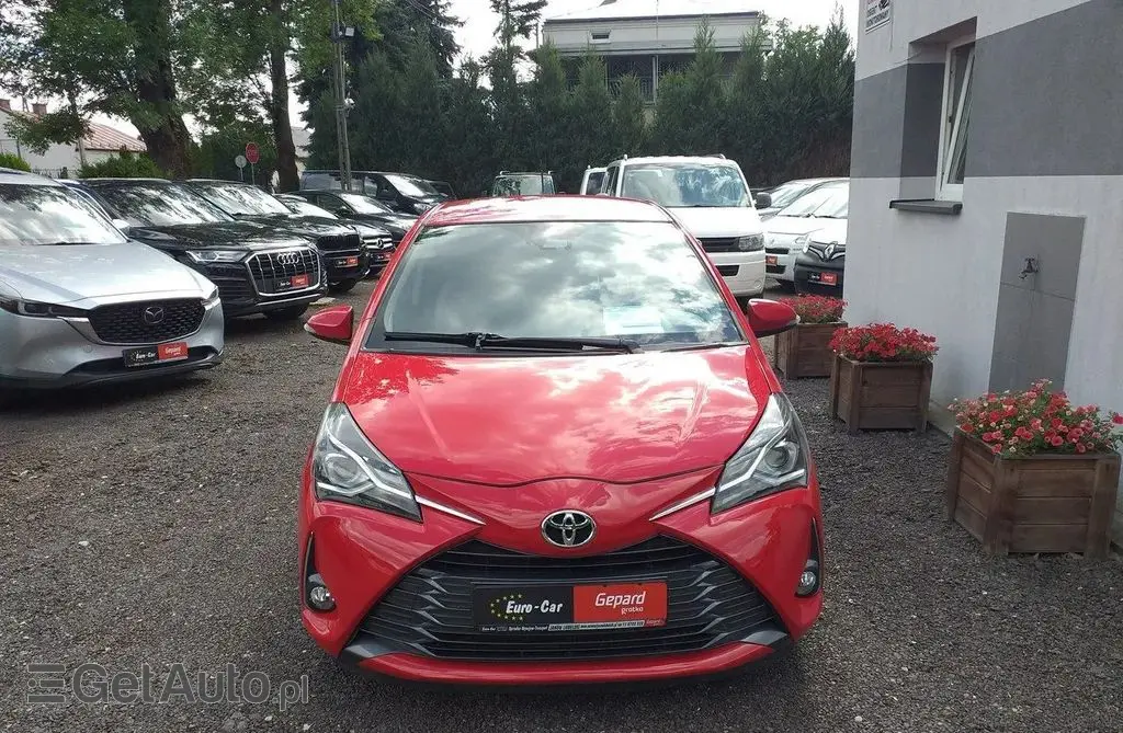 TOYOTA Yaris 