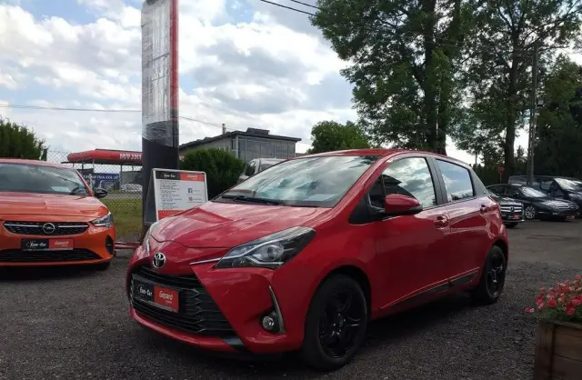 TOYOTA Yaris 