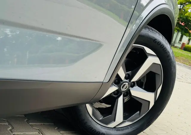 NISSAN Qashqai 1.3 DIG-T Tekna DCT