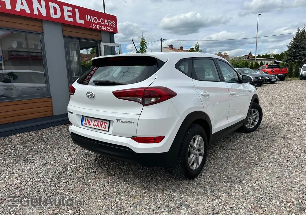 HYUNDAI Tucson 
