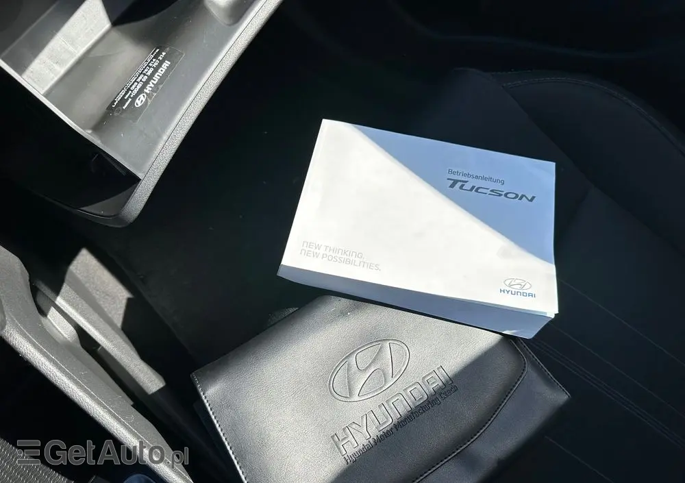HYUNDAI Tucson 