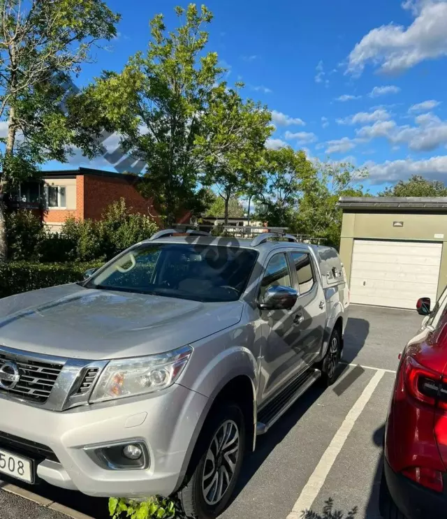 NISSAN Navara 