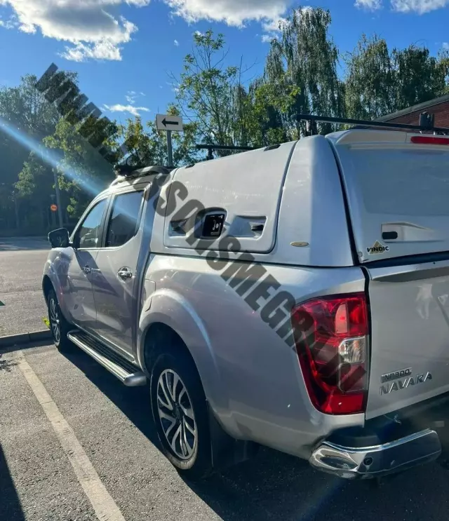 NISSAN Navara 