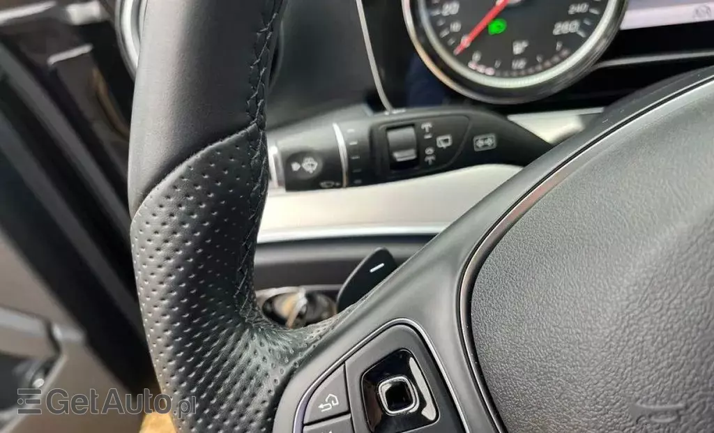 MERCEDES-BENZ Klasa E 