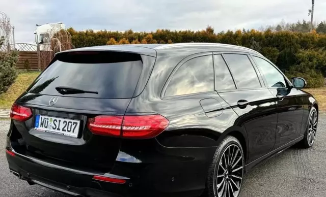 MERCEDES-BENZ Klasa E 