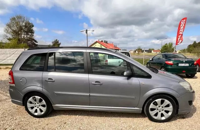 OPEL Zafira 