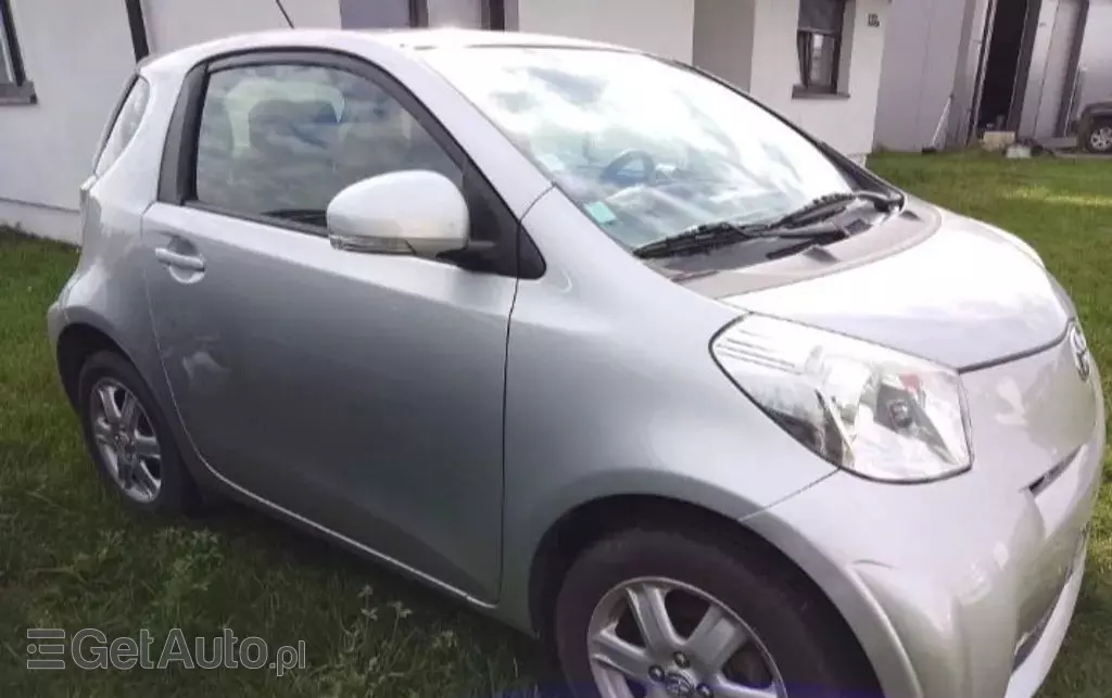 TOYOTA IQ 