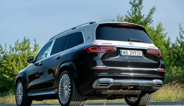 MERCEDES-BENZ GLS Maybach 