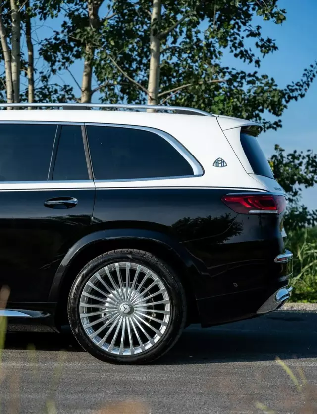 MERCEDES-BENZ GLS Maybach 