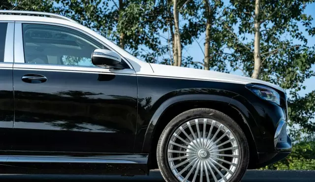 MERCEDES-BENZ GLS Maybach 