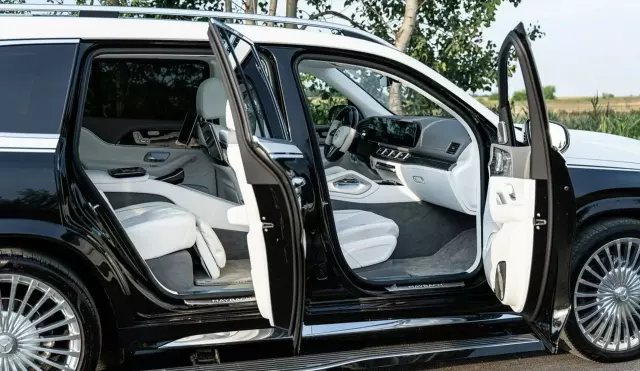 MERCEDES-BENZ GLS Maybach 