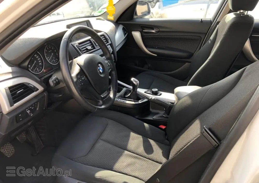 BMW Seria 1 116i Advantage