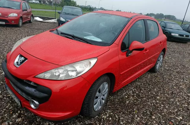 PEUGEOT 207 