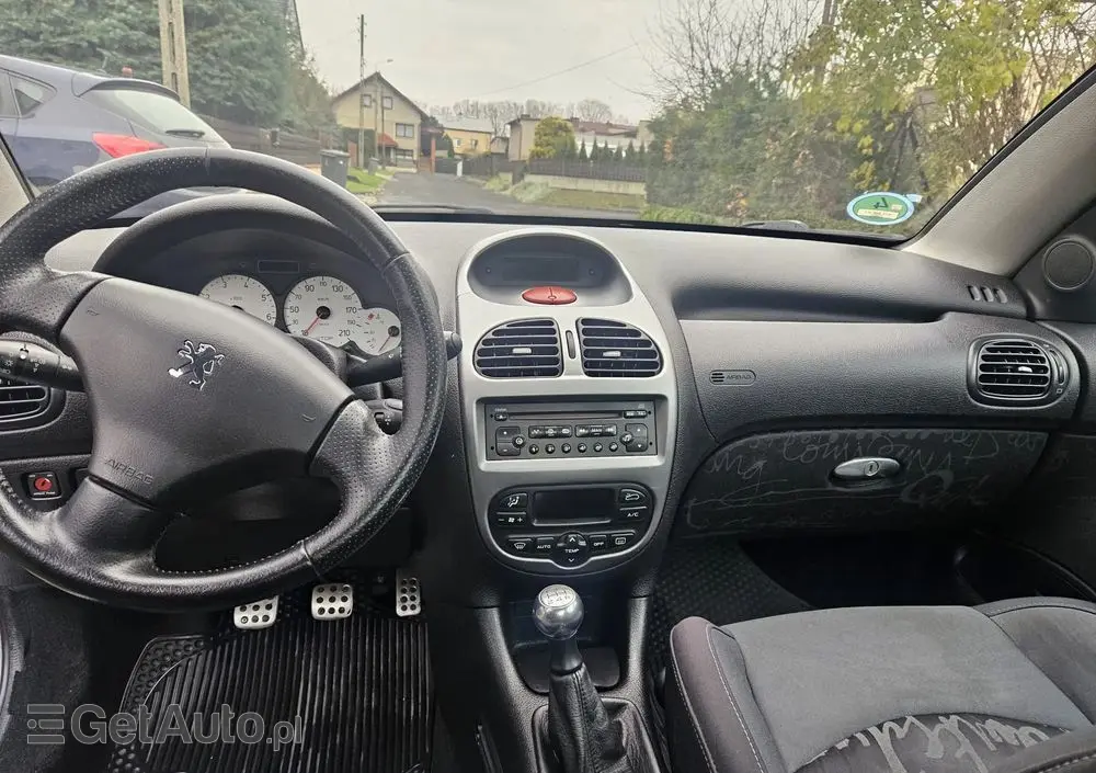 PEUGEOT 206 1.6 Quiksilver