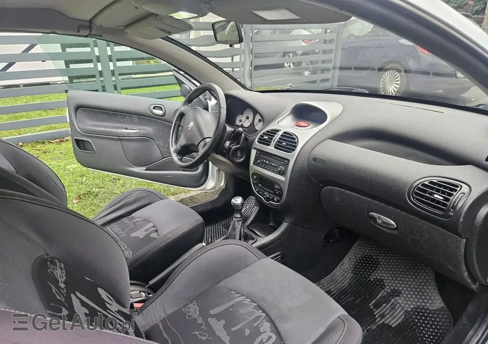 PEUGEOT 206 1.6 Quiksilver
