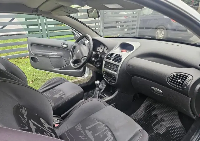 PEUGEOT 206 1.6 Quiksilver