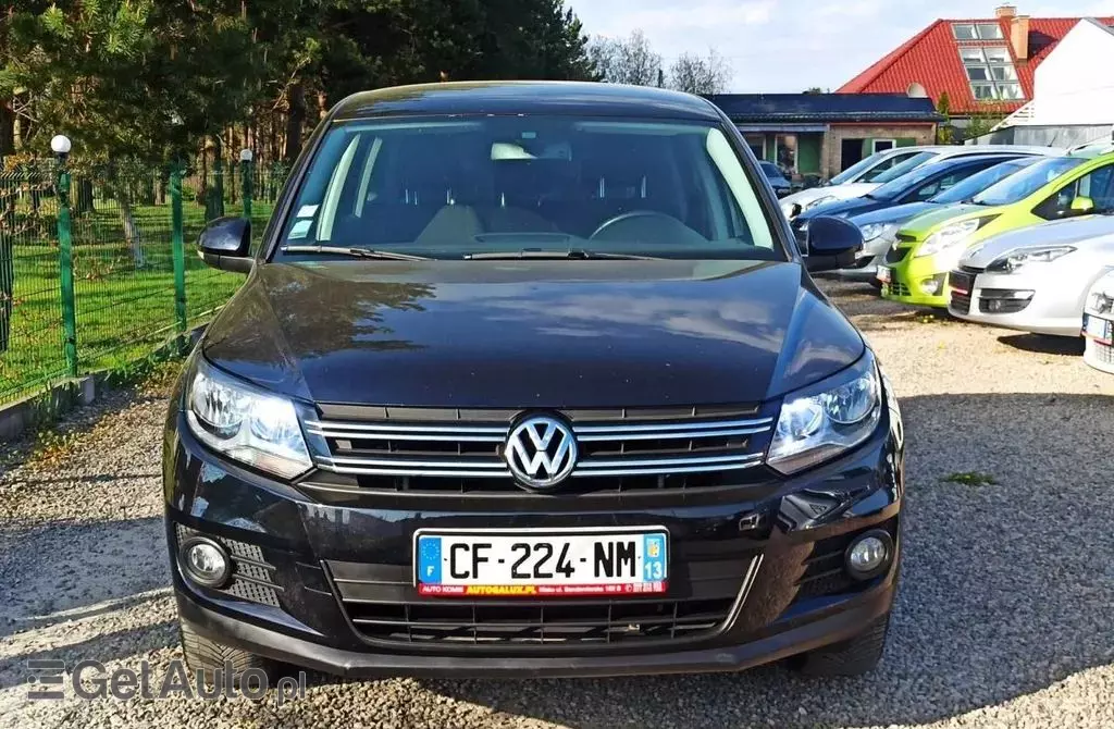 VOLKSWAGEN Tiguan 