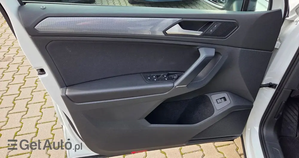 VOLKSWAGEN Tiguan 2.0 TDI SCR Life DSG