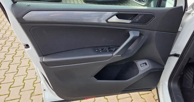 VOLKSWAGEN Tiguan 2.0 TDI SCR Life DSG
