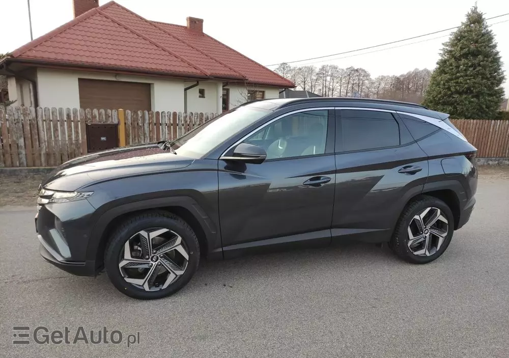 HYUNDAI Tucson 1.6 T-GDi HEV Executive 2WD