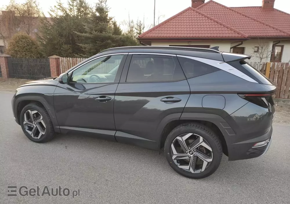 HYUNDAI Tucson 1.6 T-GDi HEV Executive 2WD