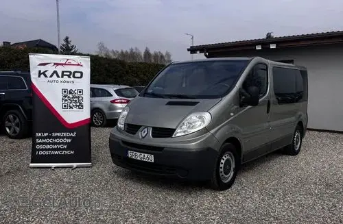 RENAULT Trafic 
