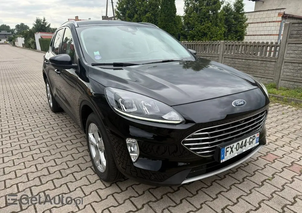 FORD Kuga 2.5 Duratec FHEV TITANIUM