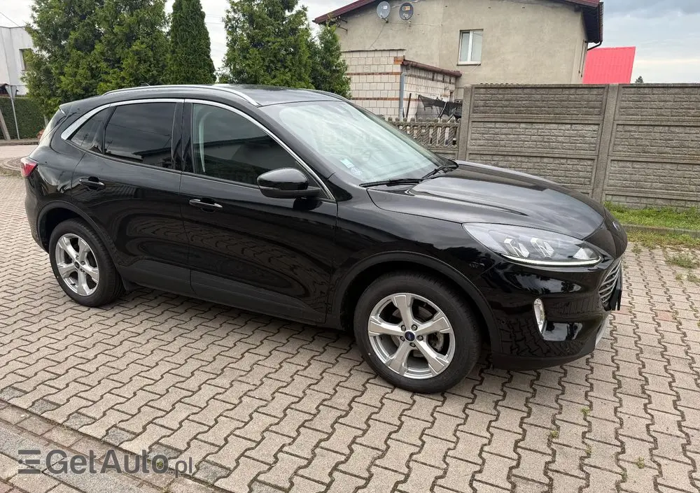 FORD Kuga 2.5 Duratec FHEV TITANIUM