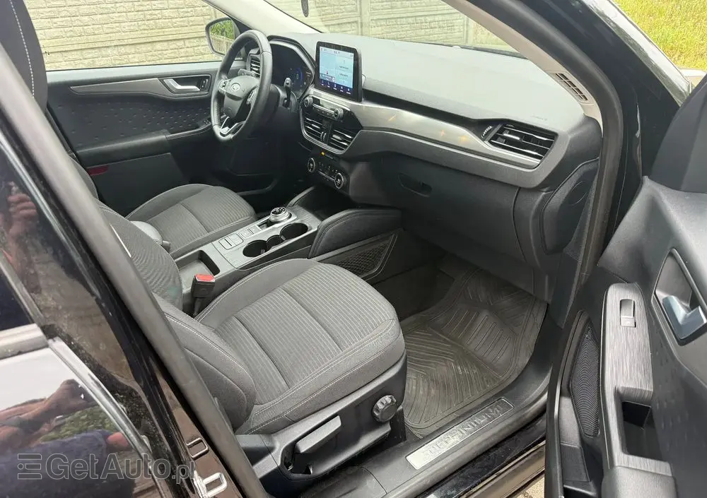 FORD Kuga 2.5 Duratec FHEV TITANIUM