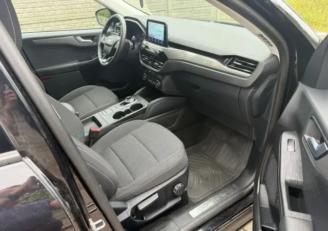 FORD Kuga 2.5 Duratec FHEV TITANIUM