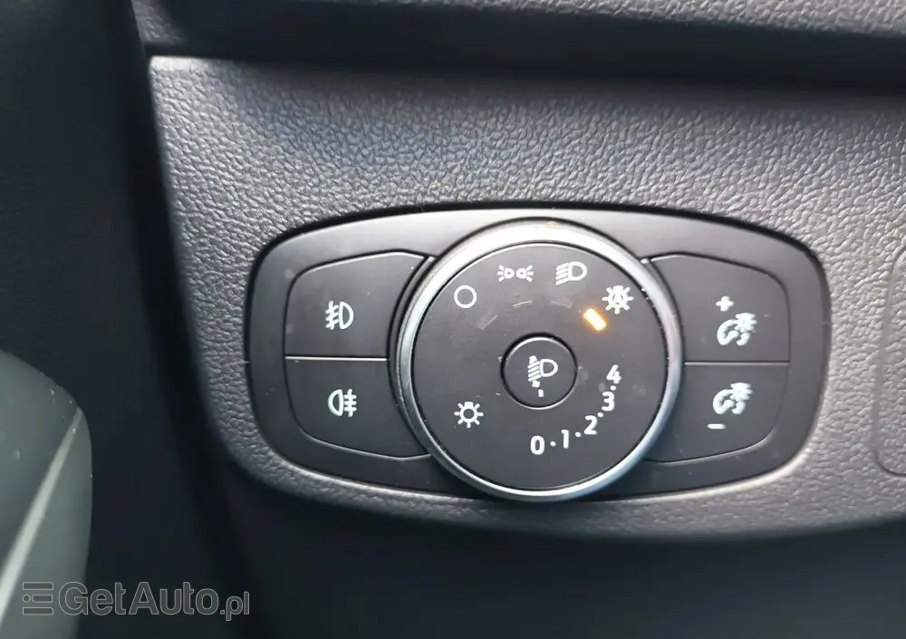 FORD Focus 1.0 EcoBoost Titanium ASS PowerShift