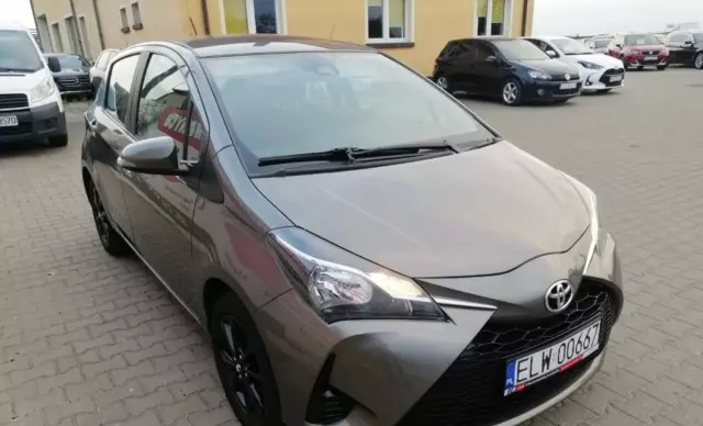 TOYOTA Yaris 