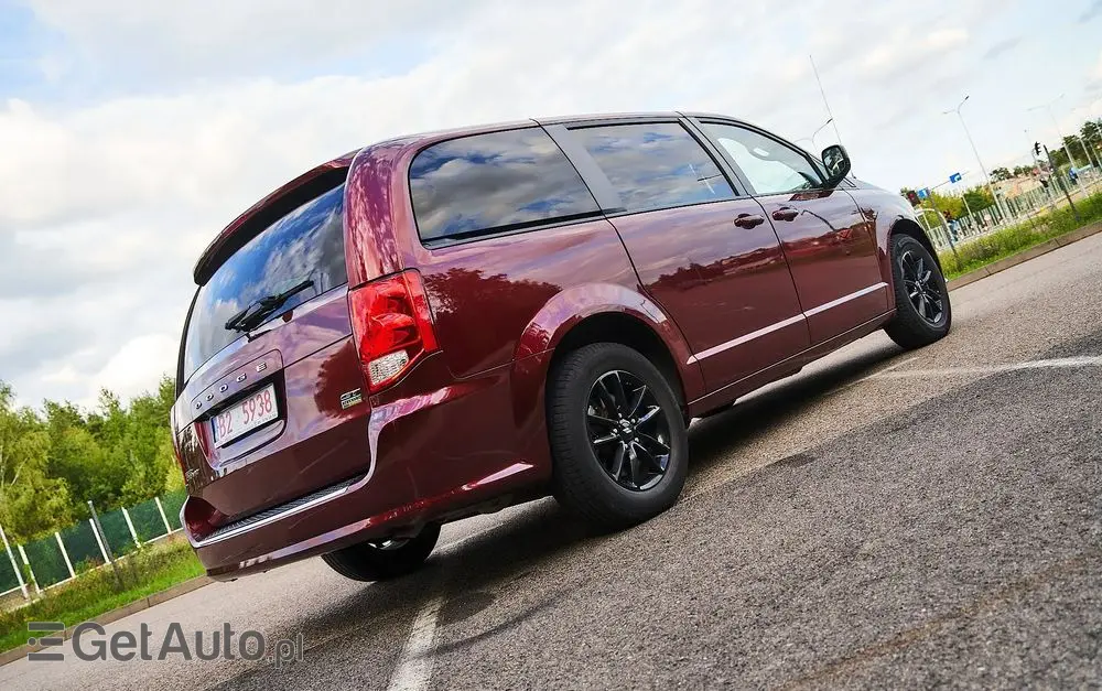 DODGE Grand Caravan 