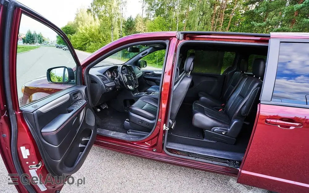 DODGE Grand Caravan 