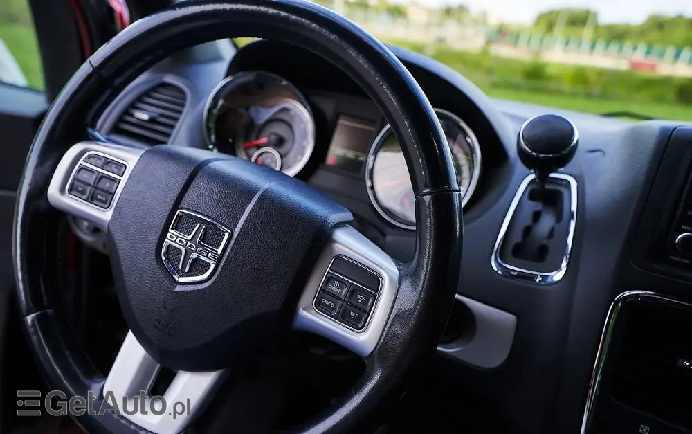DODGE Grand Caravan 