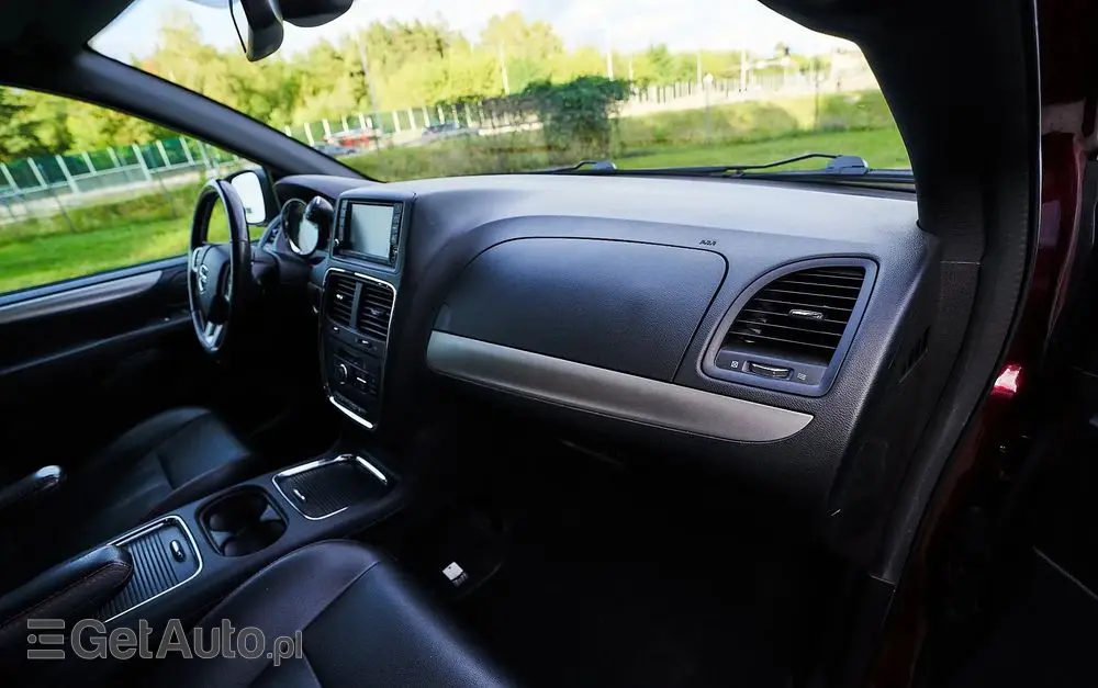DODGE Grand Caravan 