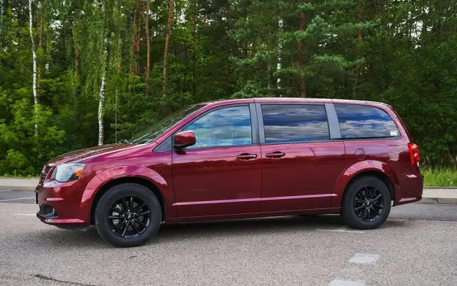DODGE Grand Caravan 