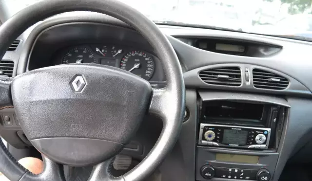 RENAULT Laguna 