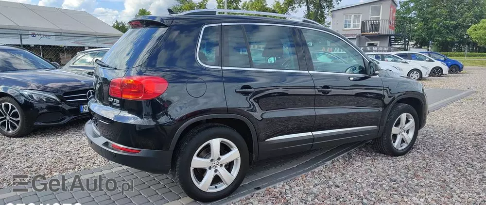 VOLKSWAGEN Tiguan 