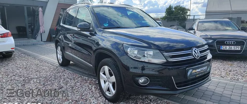 VOLKSWAGEN Tiguan 