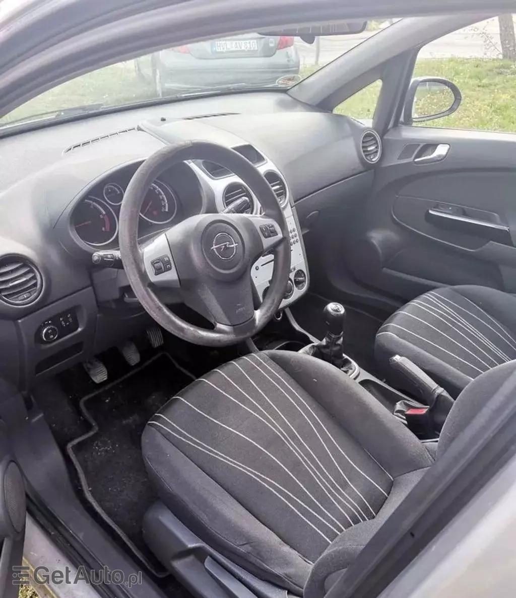 OPEL Corsa 