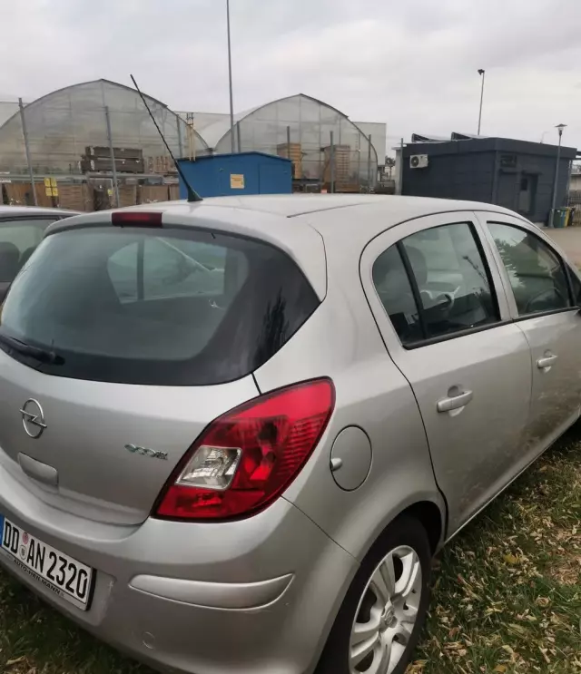 OPEL Corsa 
