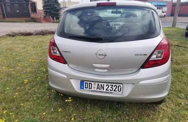 OPEL Corsa 