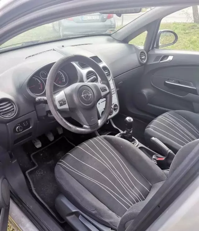 OPEL Corsa 