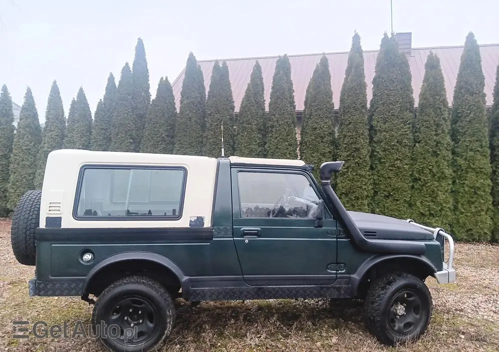 SUZUKI Samurai 