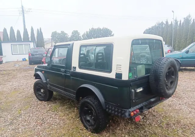 SUZUKI Samurai 