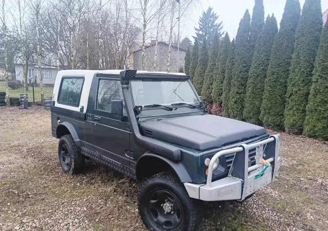 SUZUKI Samurai 