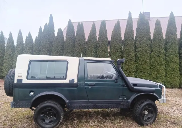 SUZUKI Samurai 